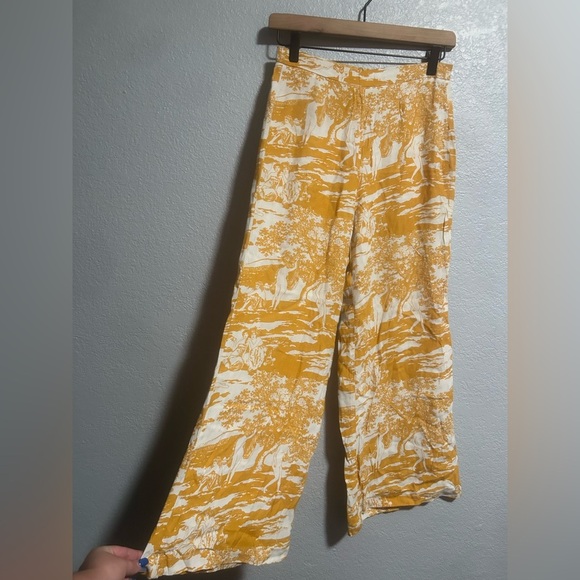 Reformation yellow Clare pant in Renaissance size 2 - Picture 3 of 9